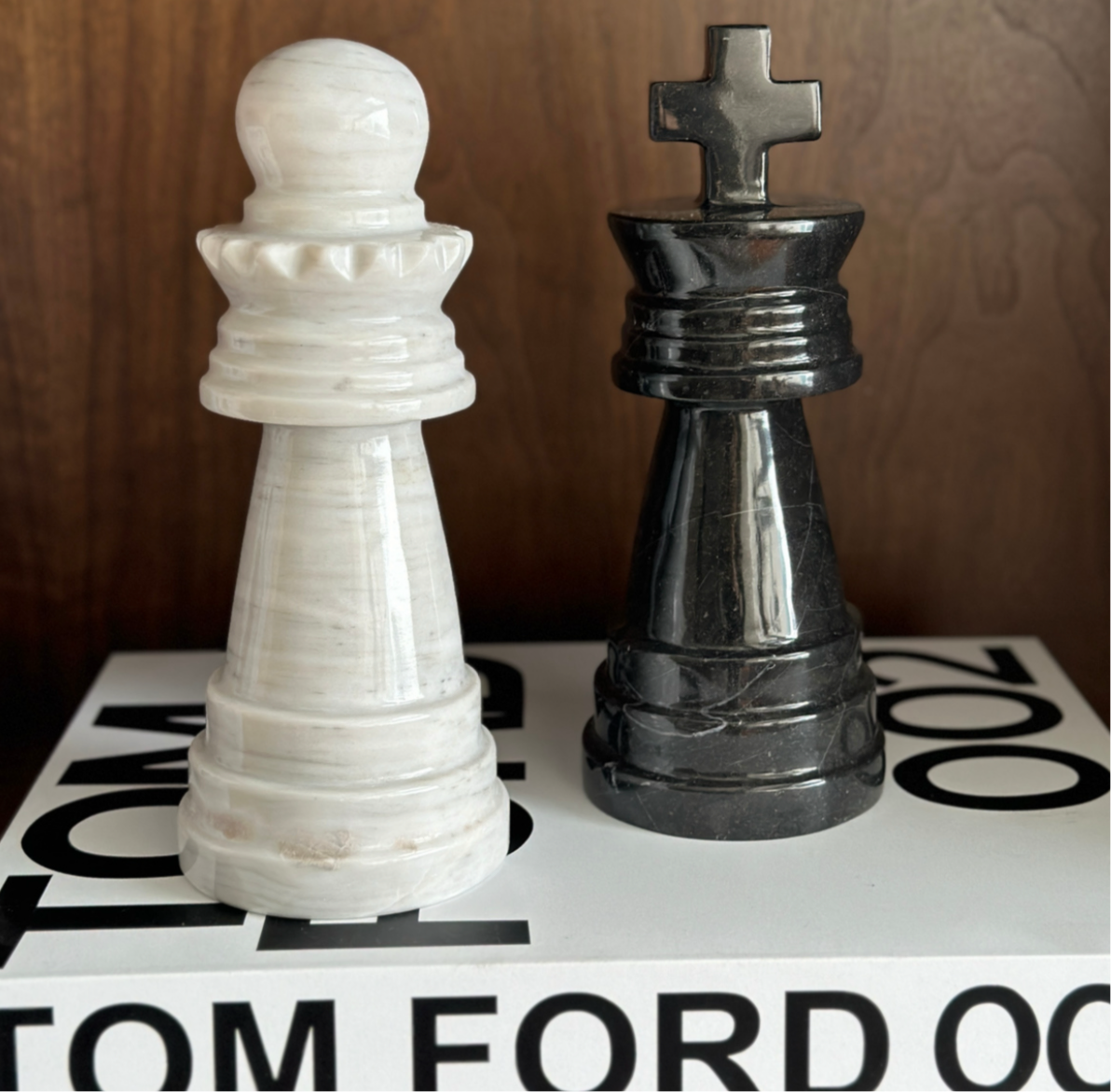 Figura de ajedrez de mármol